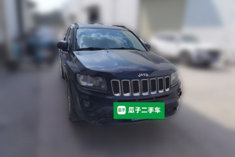 Used Jeep Compass 2013 2.0L two-wheel drive sport version
