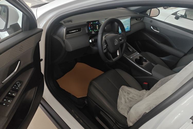 Used BYD Qin PLUS  Driver Seat