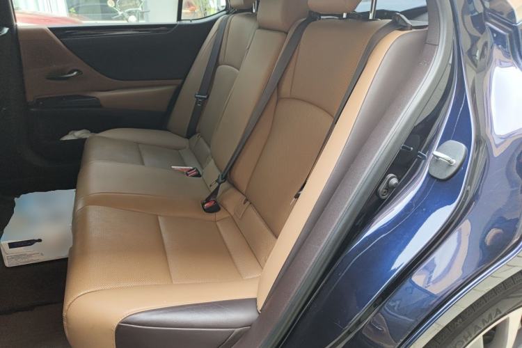 Used Lexus ES 2020 200 Excellence Edition