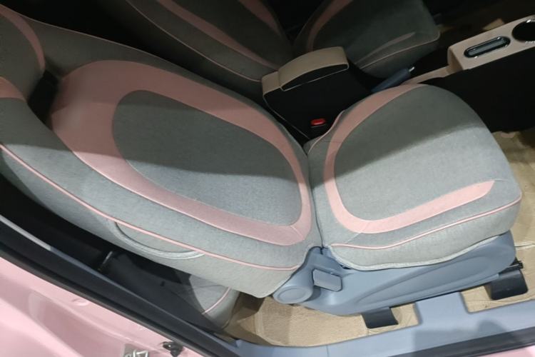 Used Bestune Pony 2025 222km Range Agile Horse Right Front Seat