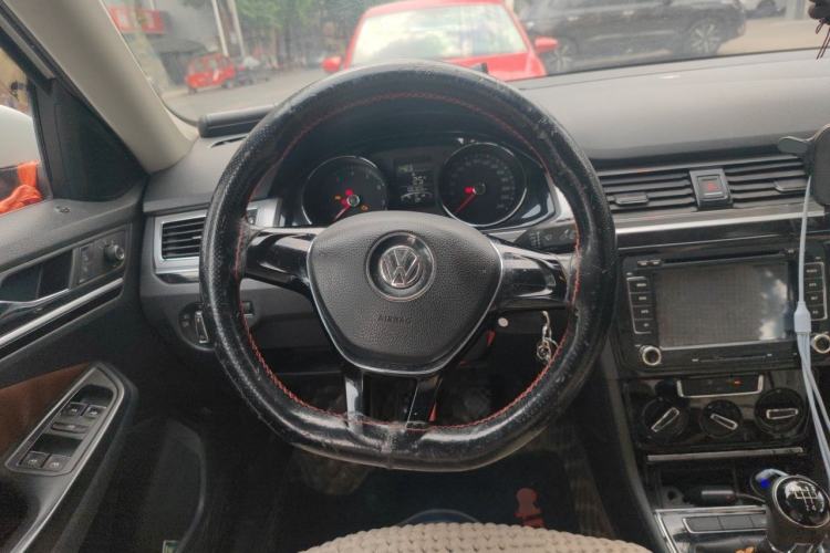 Used Volkswagen Bora 2016 1.6L Manual Comfort Model
