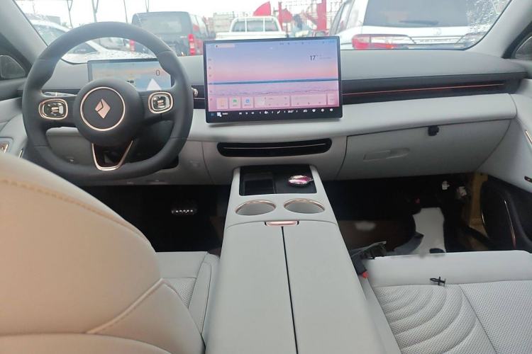 Used Baojun Enjoy 2025 Plug-in Hybrid 140km Luxury Edition
