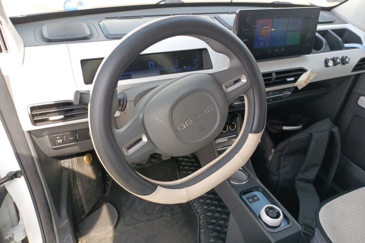 Used Geely Galaxy Panda 2023 Panda Mini 200km Endurance Bear Steering Wheel