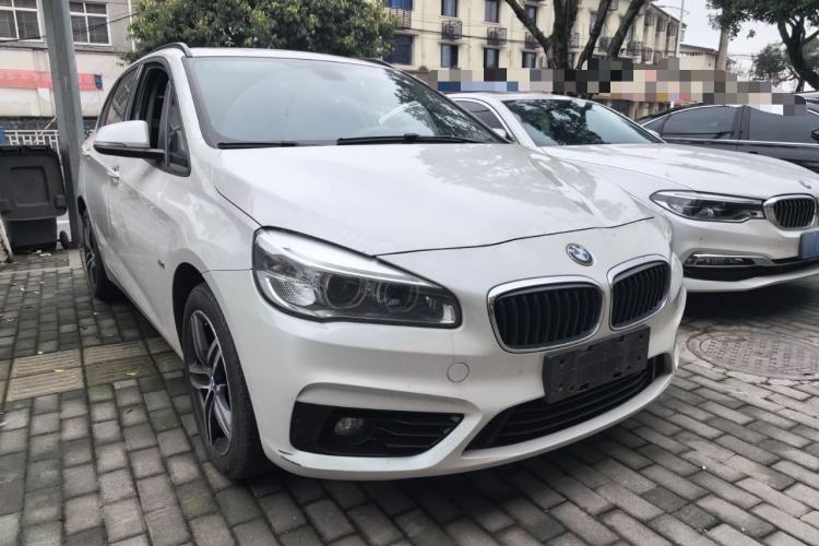 Used BMW 2 Series Active Tourer 2016 218i Sports Design Package Front Right 45 Deg