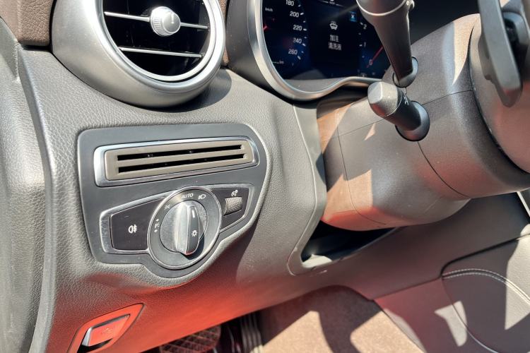 Used Mercedes-Benz GLC 2020 Facelift GLC 300 L 4MATIC Dynamic Edition Interior 7