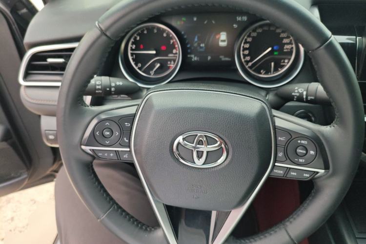 Used Toyota Camry 2021 2.0G Luxury Edition Steering Wheel