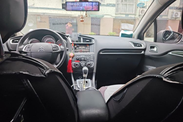 Used Citroen C4L 2014 1.8L Intelligent Drive Automatic Dynamic Model Center Console