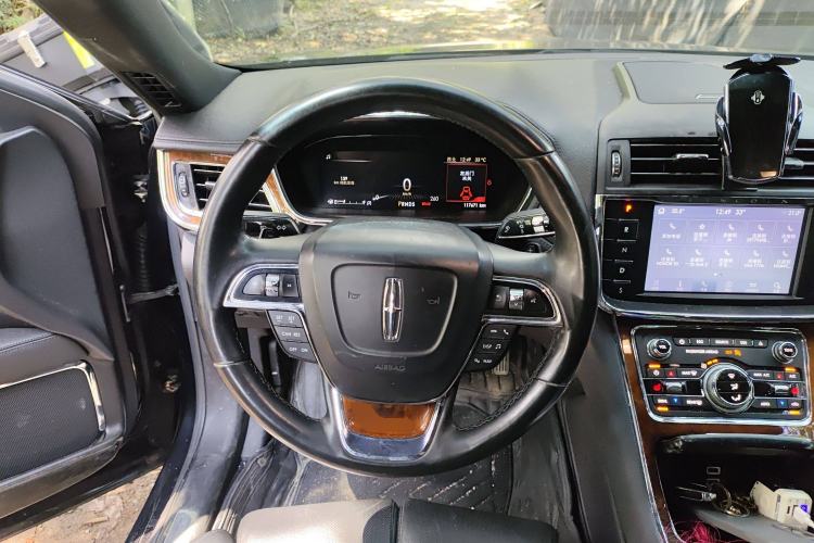 Used Lincoln Continental 2017 2.0T Two-Wheel Drive Deluxe Edition