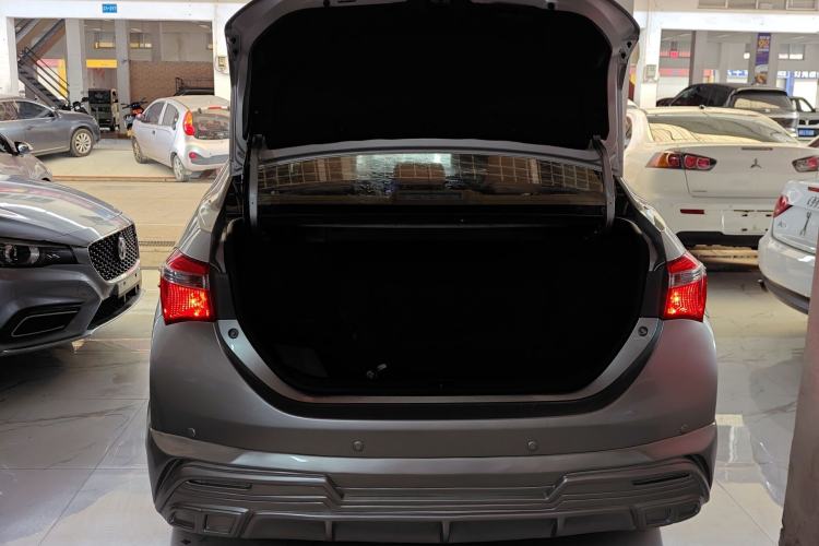 Used Toyota Corolla 2014 1.6L CVT GL Trunk