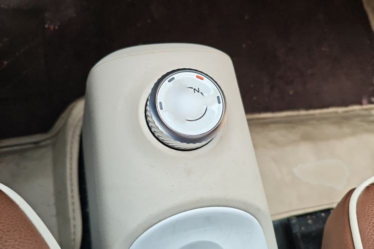 Used Wuling Hongguang MINIEV 2024 3rd Generation 215km Youth Edition Gear Lever