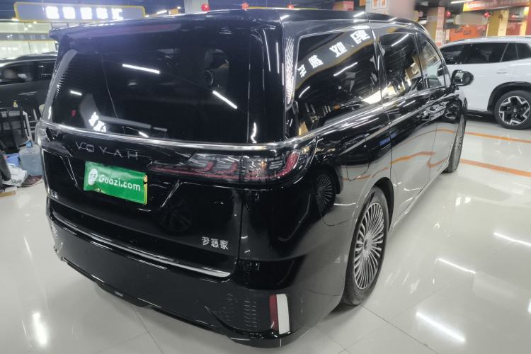 Used VOYAH Dream 2025 PHEV Four-Wheel-Drive Flagship Kunpeng Edition
