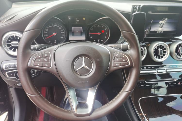 Used Mercedes-Benz GLC 2019 Facelift GLC 260 L 4MATIC Luxury Model