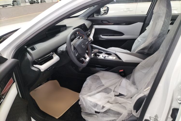 Used Changan UNI-V iDD 2024 Blue Whale Smart Electric iDD 136km Luxury Model