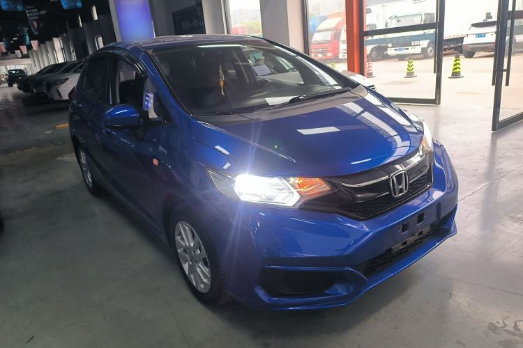 Used Honda Fit 2018 1.5L CVT Comfort Version Front Right 45 Deg