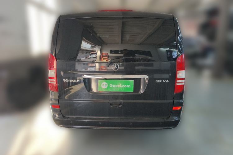 Used Mercedes-Benz Viano 2013 3.0L Hospitality Edition