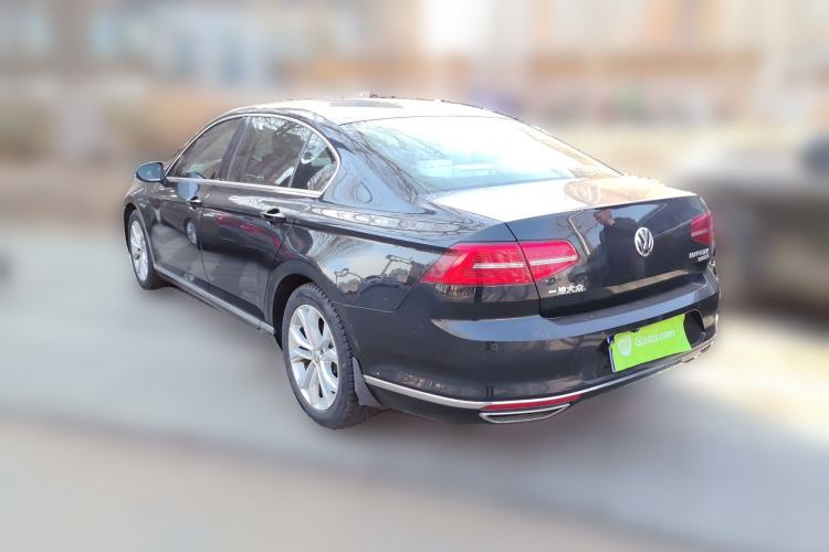 Used Volkswagen Magotan 2018 330TSI DSG Luxury Model Rear Left 45 Deg