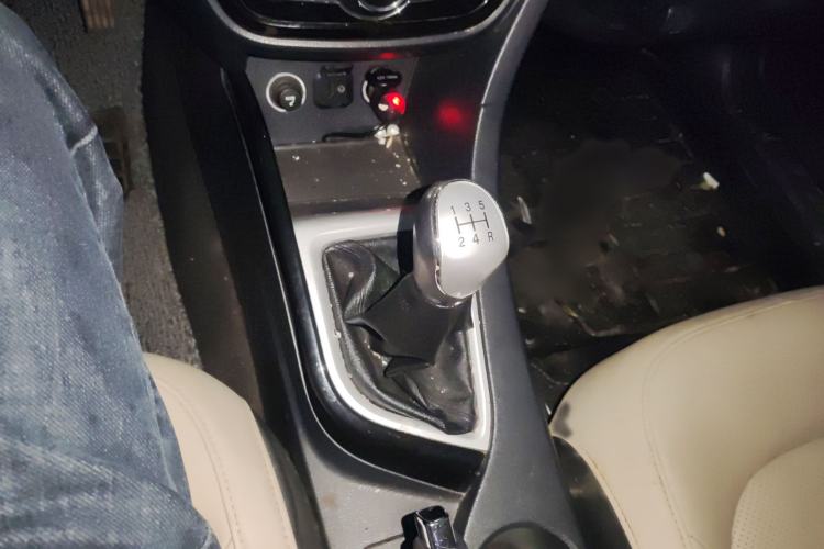 Used CHANGAN Alsvin V7 2016 1.6L Manual Enjoyment Model China V Standard
