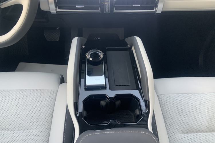 Used iCAR 03 2024 501km Four-wheel Drive Long-Range Advanced Version Interior 5