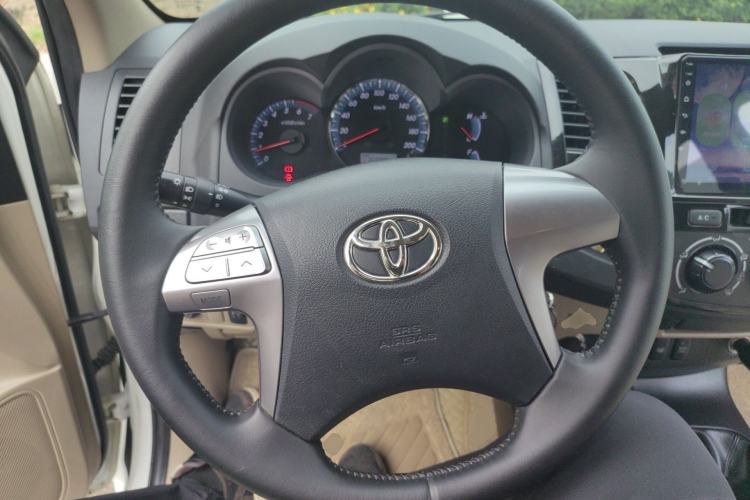 Used Toyota Fortuner 2015 2.7L Standard Edition
