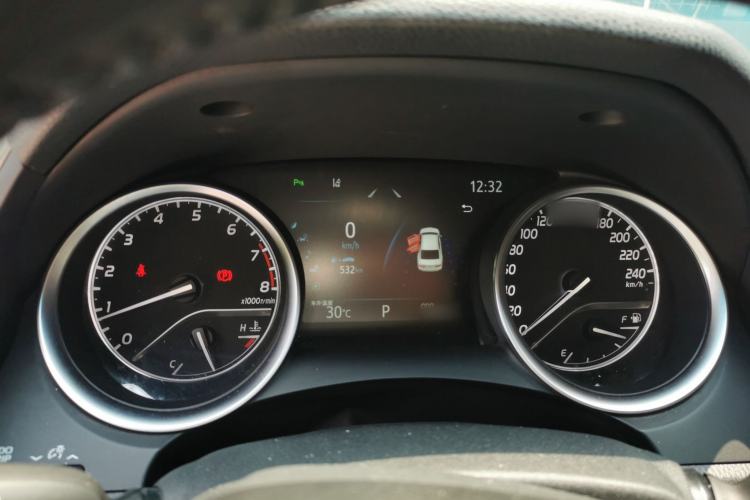 Used Toyota Camry 2021 2.0G Luxury Edition
