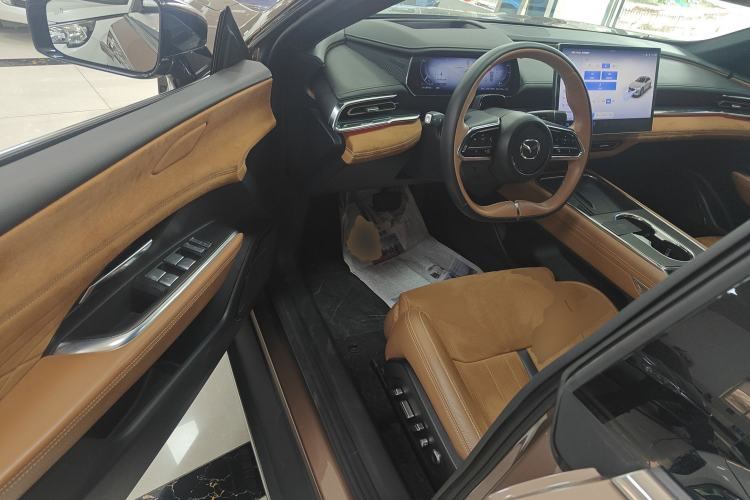 Used Mazda EZ-6 2024 Range-Extended 200 Luxury Edition
