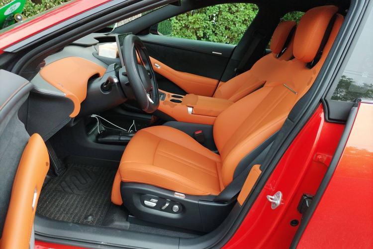 Used Xiaomi Auto YU7 2025 Ultra-Long Range All-Wheel Drive Pro Version
