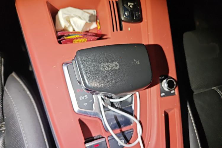 Used Audi A4L 2022 40 TFSI Fashion Dynamic Model Gear Lever