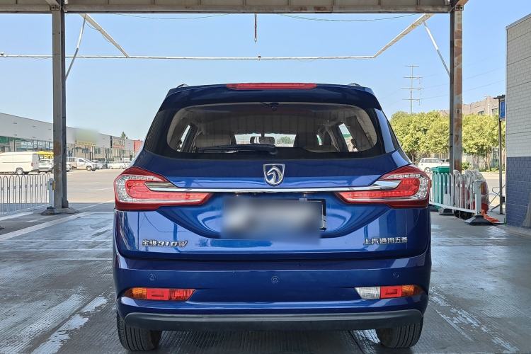 Used Baojun 310W 2017 1.5L Manual Fashion Model China V
