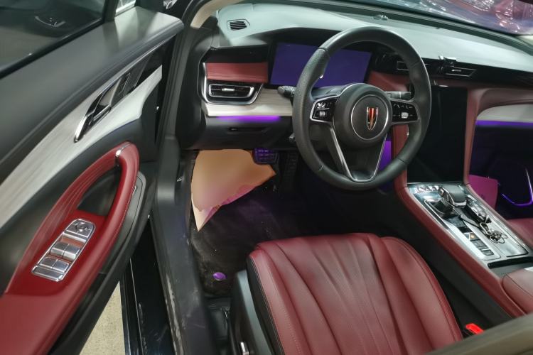 Used Hongqi H5 2024 2.0T Automatic Smart Connect Flagship Edition Driver Seat