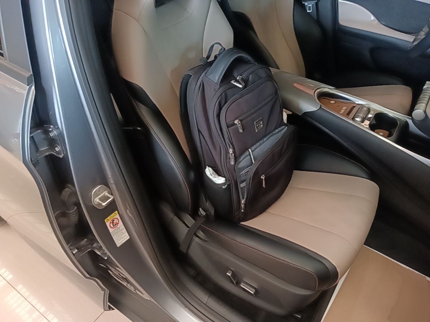 BYD Dolphin 2023 420 km Fashion Edition — снимка 19