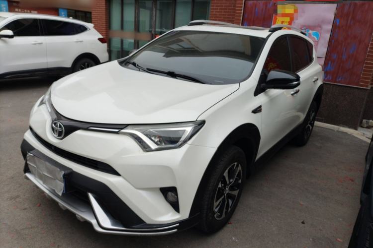 Used Toyota RAV4 2018 2.0L CVT Two-Wheel Drive Fashion X Edition