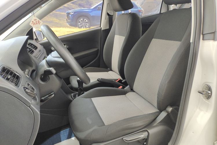 Used Volkswagen Polo 2016 1.4L Manual Fashion Model
