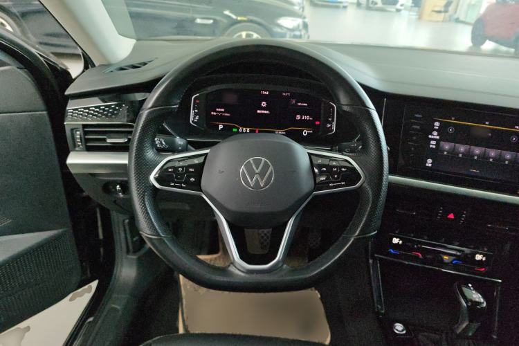 Used Volkswagen Passat 2023 Revised 330TSI Elite Edition Steering Wheel