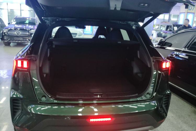 Used Lynk & Co 06 EM-P 2023 1.5T Remix PHEV Hero
