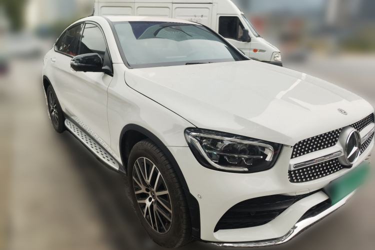 Used Mercedes-Benz GLC Coupe 2022 Refreshed GLC 300 4MATIC Coupe SUV Front Right 45 Deg