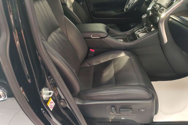 Used Toyota Alphard 2019 Dual-Engine 2.5L Prestige Edition Right Front Seat