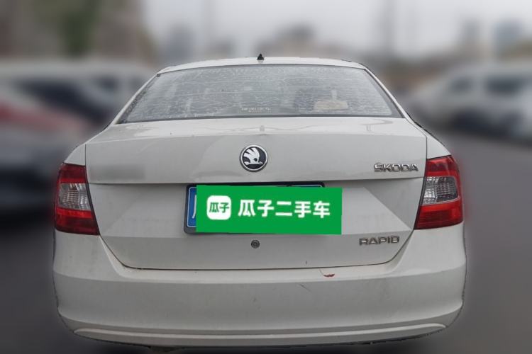 Used Skoda Rapid 2015 1.6L Manual Le Xuan Model