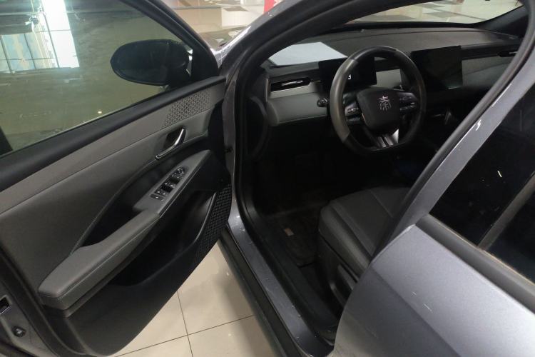 Used BYD Qin PLUS 2025 DM-i Smart Drive 55KM Leading Model