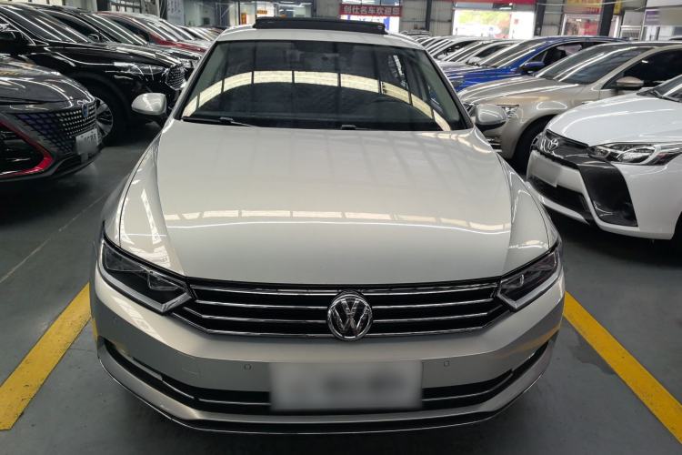 Used Volkswagen Magotan 2018 330TSI DSG Advanced Model Front