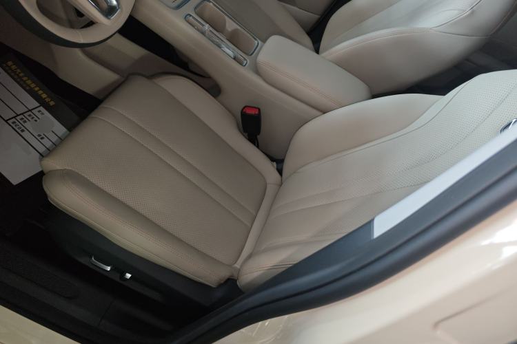 Used Wuling Bingo S 2025 Model 430km Flagship Edition Left Front Seat