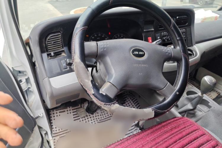 Used Jinbei Hiace 2018 2.0L Fifth-Generation Box Truck Standard Roof 2 Seats 4G21C
