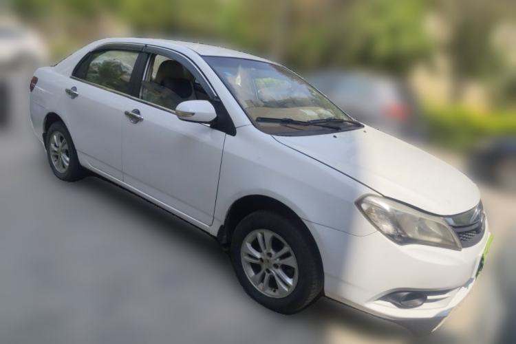 Used BYD F3 2014 1.5L Manual Luxury Model Front Right 45 Deg