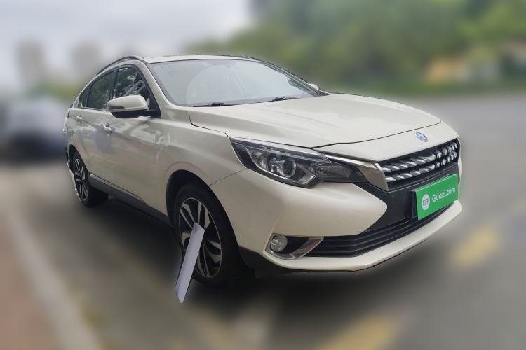 Used Venucia T90 2017 2.0L CVT Smart Edition Front Right 45 Deg