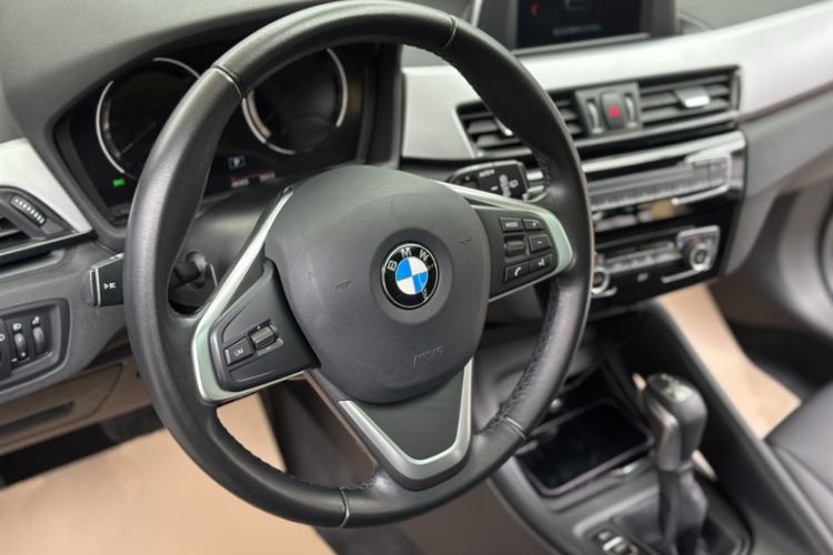 Used BMW X1 2018 sDrive18Li Fashion Model Interior 3