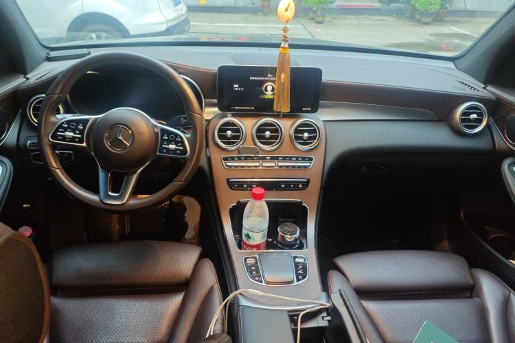 Used Mercedes-Benz GLC 2022 Second Facelift GLC 260 L 4MATIC Luxury Edition Center Console