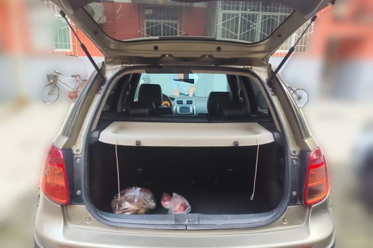 Used Suzuki SX4 2012 1.6L Manual Ruiqi Model
