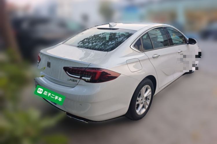 Used Buick Regal 2024 25T Deluxe Edition Rear Right 45 Deg