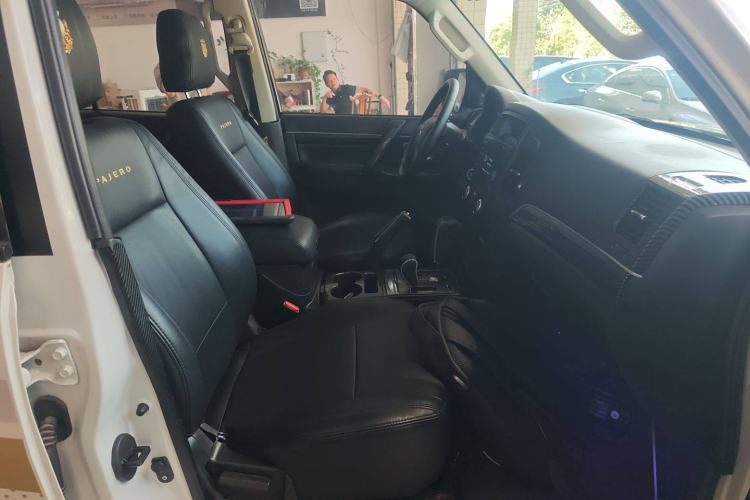 Used Mitsubishi Pajero 2019 3.0L Automatic Standard Edition
