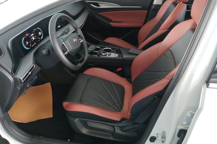 Used Changan Eado 2022 PLUS Blue Whale NE 1.4T GDI DCT Prestige Edition
