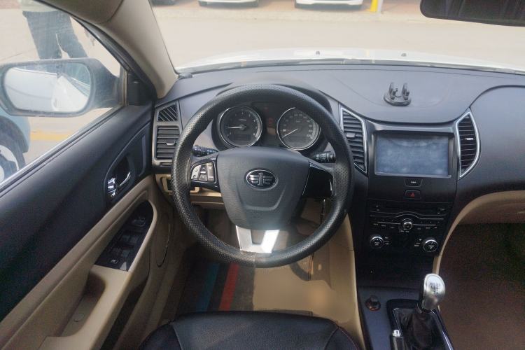 Used Bestune B50 2013 1.6L manual Comfort trim level Steering Wheel